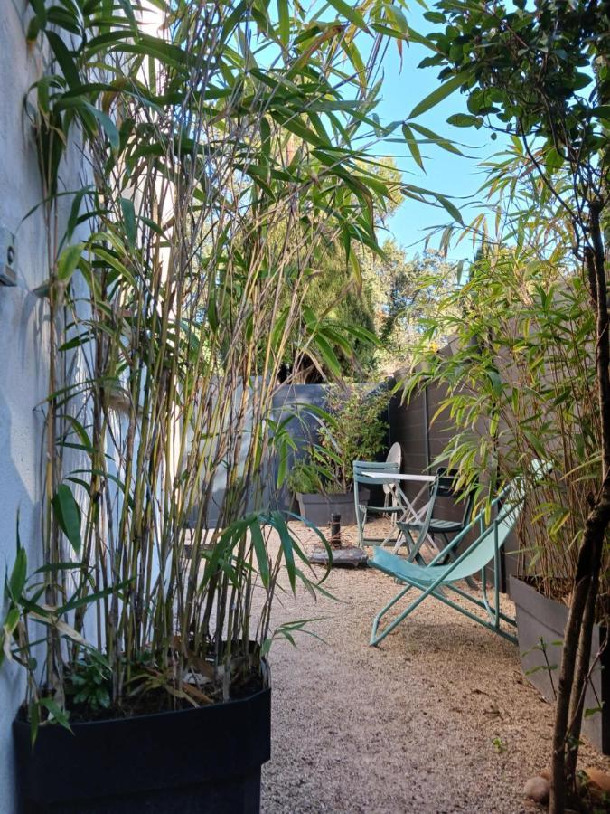 Studio Charmant Et Calme Villeneuve Les Avignon Entree Et Cour Independantes Climatisation Piscine Parking Eksteriør billede